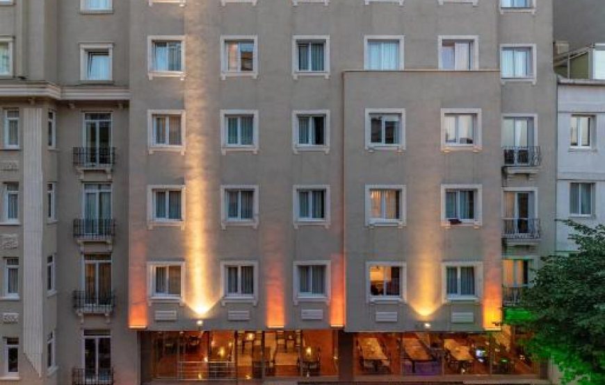 LION HOTEL