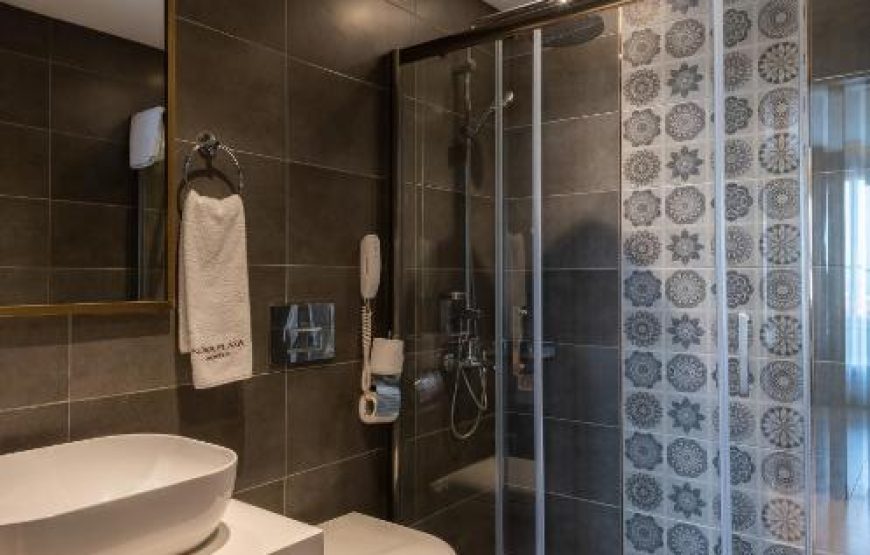 NOVA PLAZA CRYSTAL HOTEL