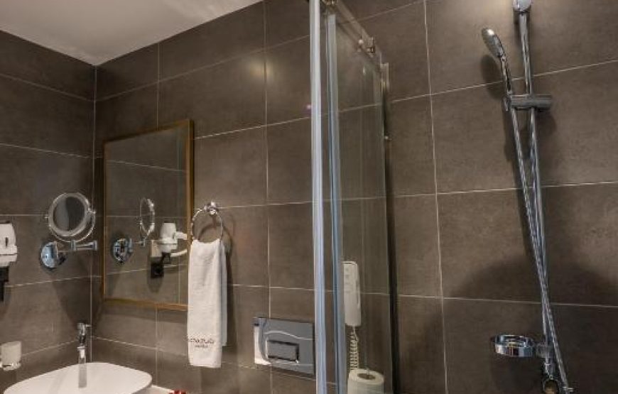 NOVA PLAZA CRYSTAL HOTEL